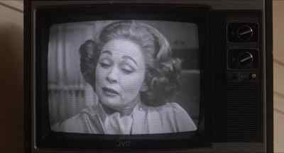 - Do you want me to call Cindy for you?
- Yes. - Mommie Dearest