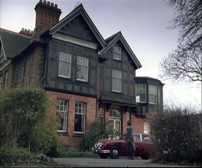 Do you want me to come around the back, sir? - Inspector Morse