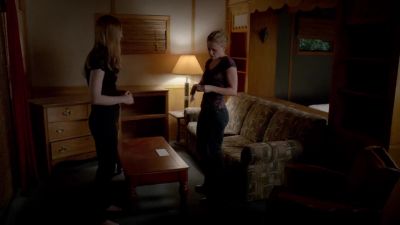 Do you want me to wait outside? - True Blood
