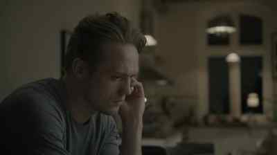 - Do you want to meet up?
- We meet up and talk. - The Bridge