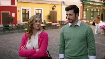 Do you want to, um,
look around together? - Love on the Danube: Royal Getaway