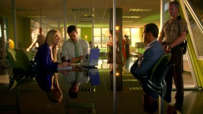 Do you wear contacts,
Mr. Archer? - CSI: Miami