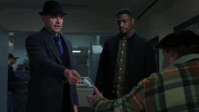 - Do you, by any chance,
recognize this man? - The InBetween