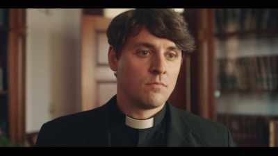 ♪ Do you, do you, do you
Do you see the light? ♪ - Derry Girls