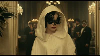 Do you have a light? - Cruella