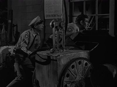 DO YOU SEE ANYTHING? - The Andy Griffith Show
