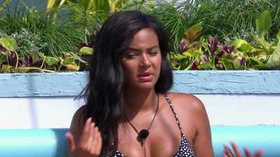 >> DO YOU THINK YOU COULD GET
THERE, THOUGH? - Love Island