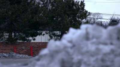 Doan: AND THERE WAS A WALL
BETWEEN A SHOPPING CENTER - Children of the Snow