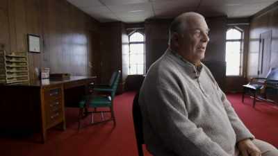 Doan: BUSCH PASSED
HIS POLYGRAPH, - Children of the Snow