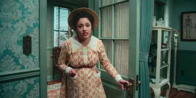 - Doc Lopez, I'm sorry, but...
- Young lady, I told you I cannot help you. - Schmigadoon!