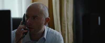 - [Doctor] His oxygen levels are stable - This England