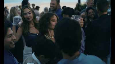 ♪ Doctor, I've got this feelin' ♪ - Griselda