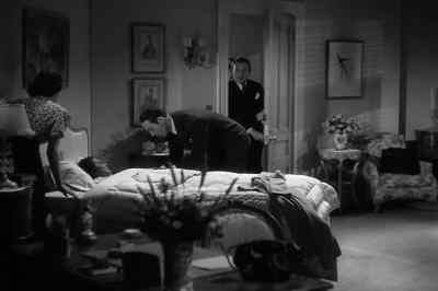 - Doctor. One moment.
- What are you giving her? - Charlie Chan in Reno