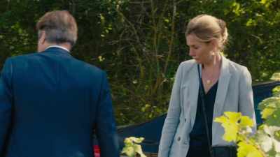 Doctor Vannier.
I'll call him and get back to you. - Murder in Provence