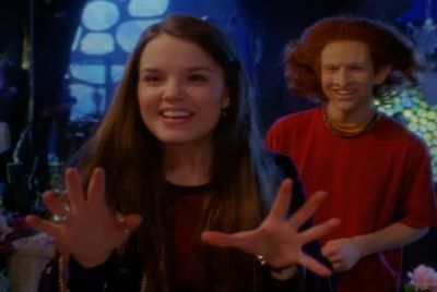 Does anyone have a uh a dustpan perhaps - Halloweentown II: Kalabar's Revenge