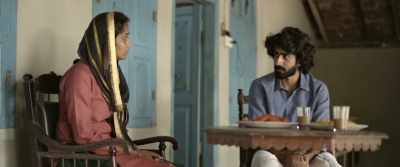 Does everyone in Bombay
understand your sign language? - Moothon