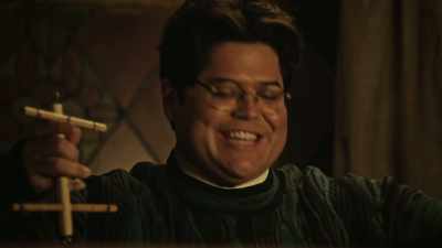 -Does my hair
really look that billowy?
-[wind blows] - DAVE
