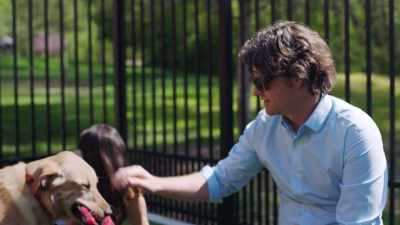"DOES HE LOVE ME
LIKE I LOVE HIM?" - Why We Hate