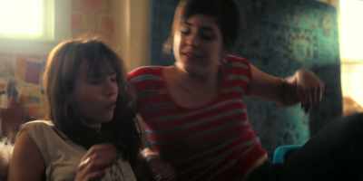-Does it hurt? [laughs]
-No! Only when you poke it. - Girlboss