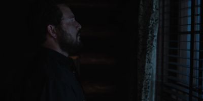- Does it hurt? - Yellowstone