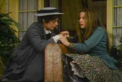 - Does she know where she is?
- No. - The Miracle Worker