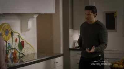 Does Mitch think
this is about Todd - Garage Sale Mystery: The Beach Murder