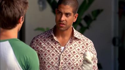 Does your mother have
a hair dryer I can use? - CSI: Miami