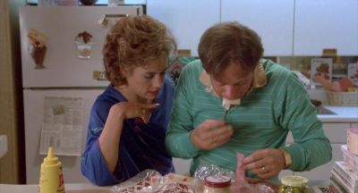 Does Roberta have orgasms I mean did she have them with you - Desperately Seeking Susan