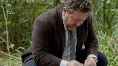 Doesn't fit. - The Brokenwood Mysteries