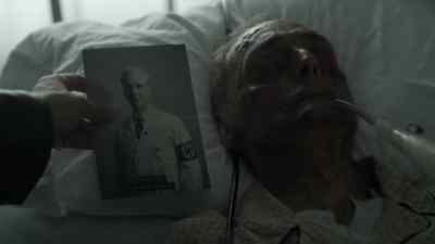 Doesn't look like him. - Hunters