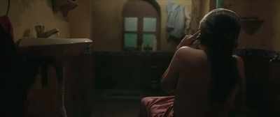 Doesn't Rosy want Jaspal
also to undress? - Lipstick Under My Burkha