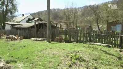 (DOG BARKS) - From Russia to Iran: Crossing Wild Frontier