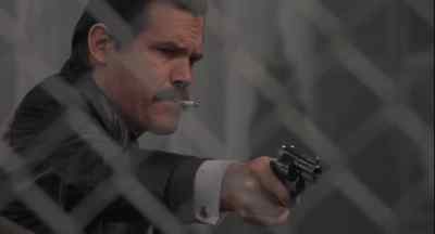 (DOG WHIMPERS) - American Gangster