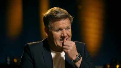 - [dogs barking distantly]
- [Anna sighs] - Gordon Ramsay's Future Food Stars