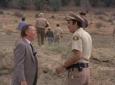(DOGS BARKING) - The Six Million Dollar Man