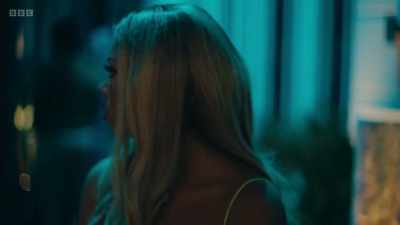 Doing my thing, yeah,
with all my bitches. - Mood