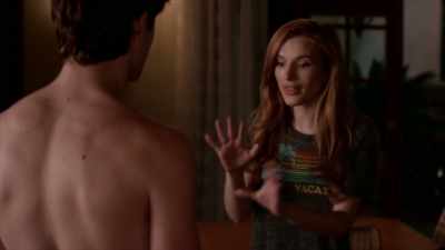 Doing this
while I-I'm studying.. - Famous in Love