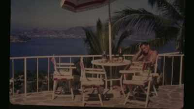 "Dois sets de tênis." - Last Flight Home