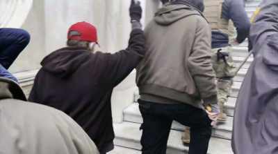 Dominic Box: As I'm going
up the scaffolding, - Four Hours at the Capitol