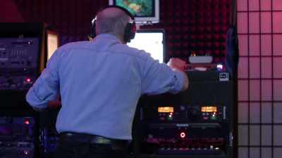 Don Estes has developed a new
approach to this vocal technology - Superhuman: The Invisible Made Visible