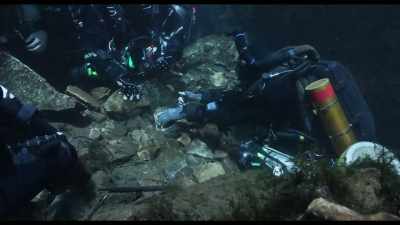 [Don] Every diver that came, - Dave Not Coming Back