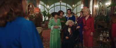 Don’t you remember
when you met the tall one, who... - 7 Women and a Murder
