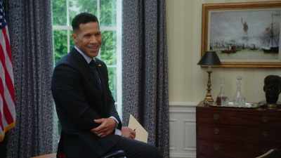 [DONALD CHUCKLES] - Tyler Perry's The Oval