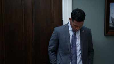 Donald: [Sighs] - Tyler Perry's The Oval