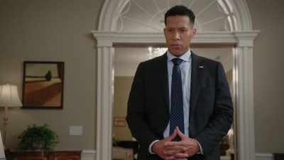 DONALD: SIR, I'M GONNA STRONGLY
RECOMMEND AGAINST THAT. - Tyler Perry's The Oval