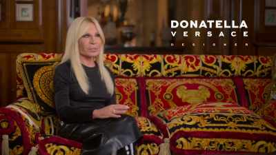 [Donatella Versace]
Before the runway or a photoshoot, - The Super Models