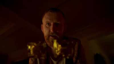 [Donny] That night,
Darrien presented me with acid. - Baby Reindeer
