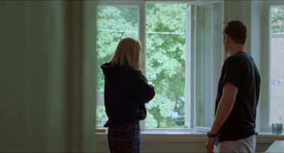 - Don't be embarrassed.
- You're overplaying it. - Sick of Myself