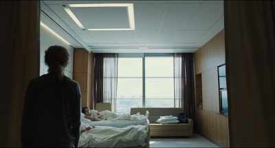 Don't be scared, Mom.
Don't get hysterical. - The Killing of a Sacred Deer