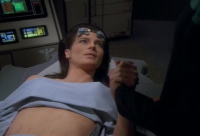 Don't blame yourself, Julian. - Star Trek: Deep Space Nine